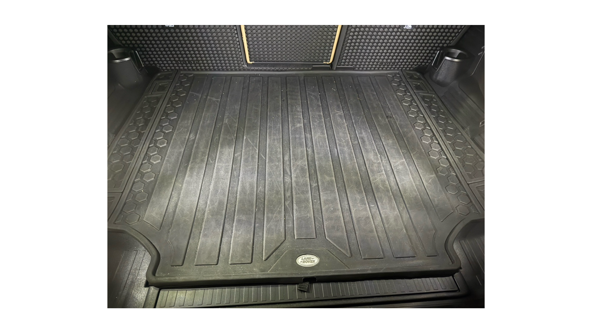 ディフェンダー110 純正ラバーマット トランク